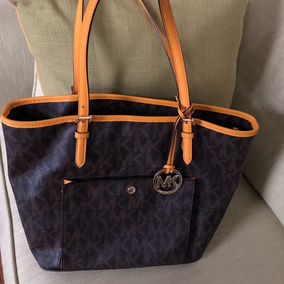 Michael Kors Handbags - Michael Kors Tote